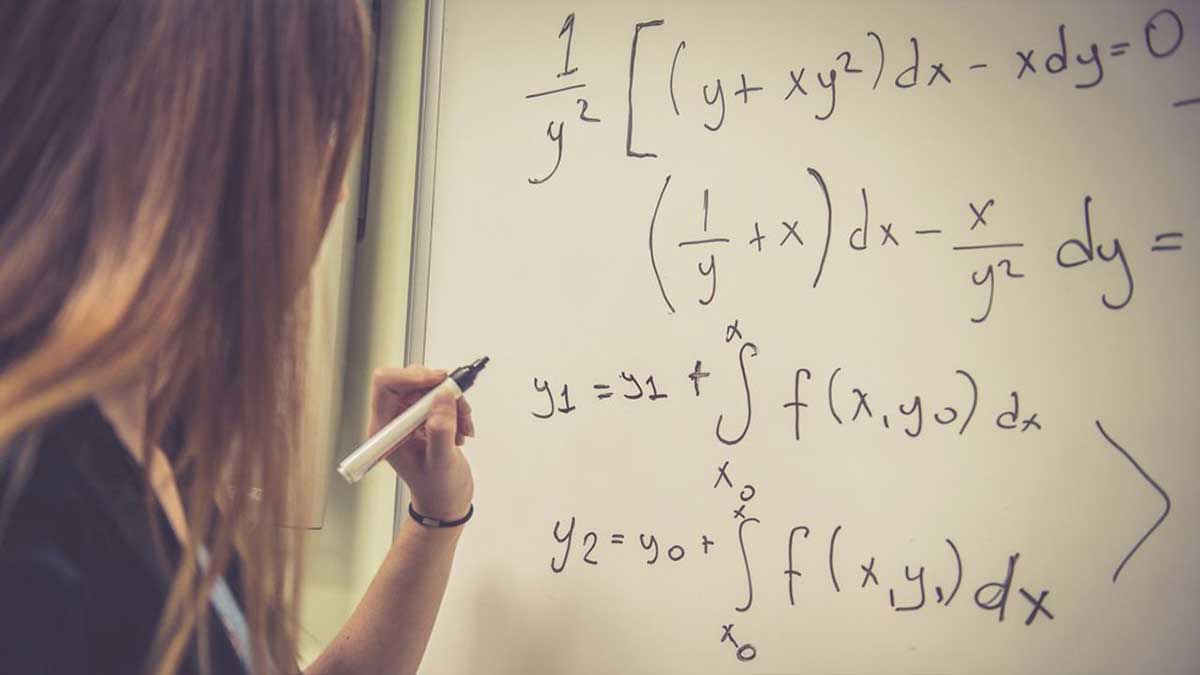 Lycee-schoelcher-specialite-Mathématiques